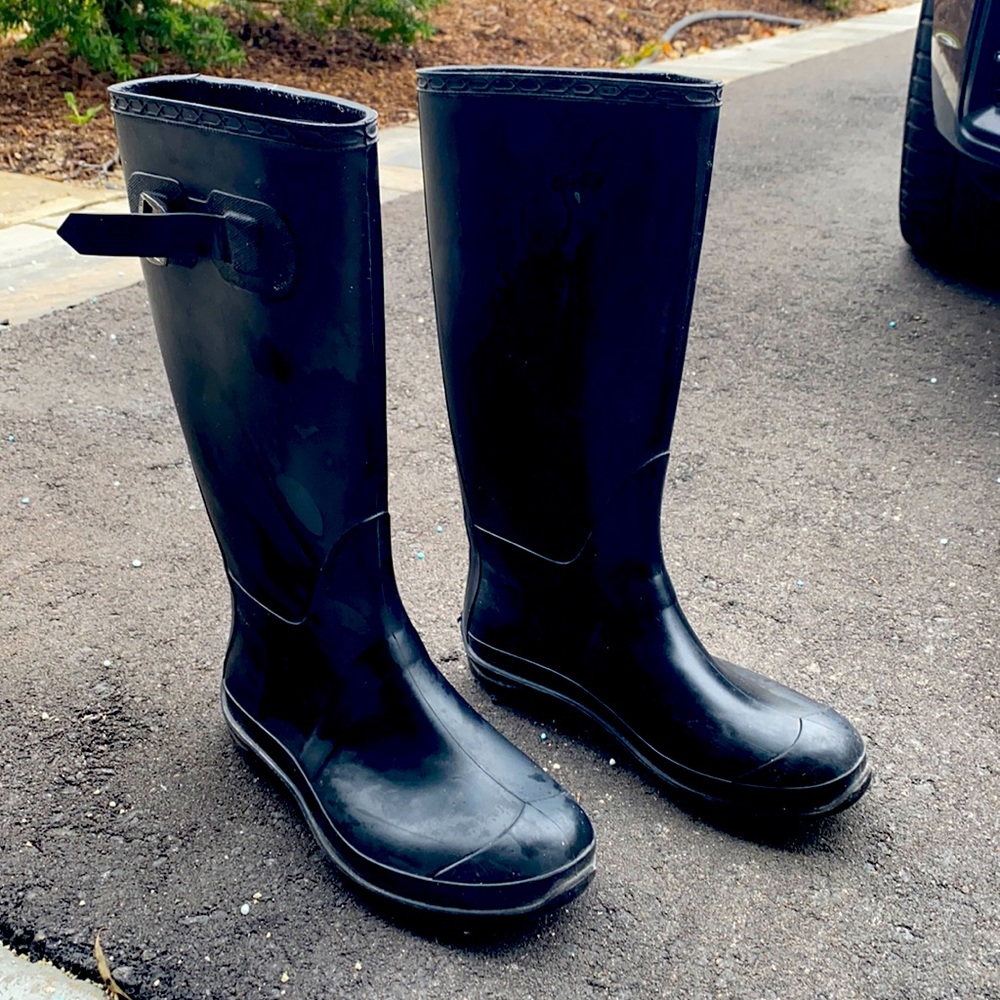 Rubber boots